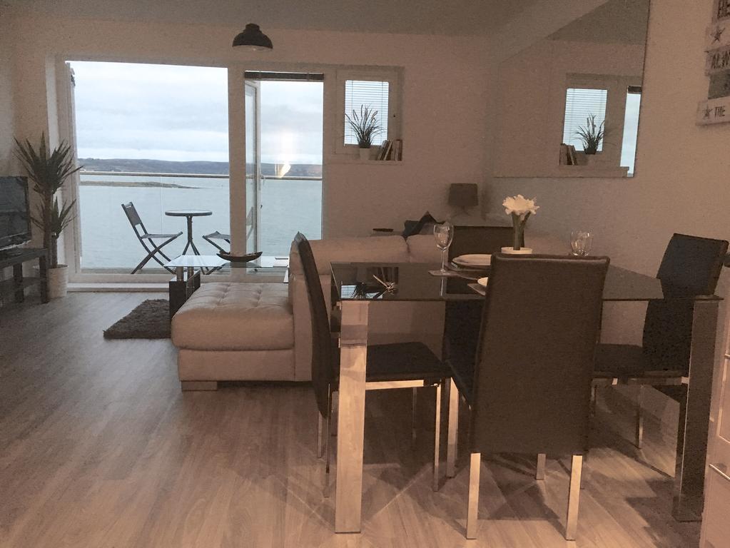 Traeth Bychan Apartment Llanelli Exterior photo